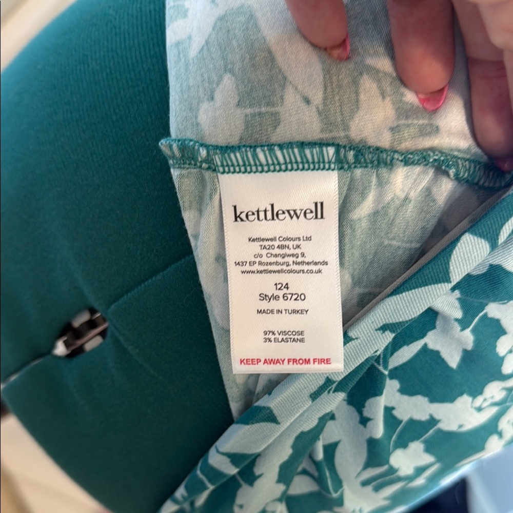 Sleeveless Wrap Top - Picture 6 of 6